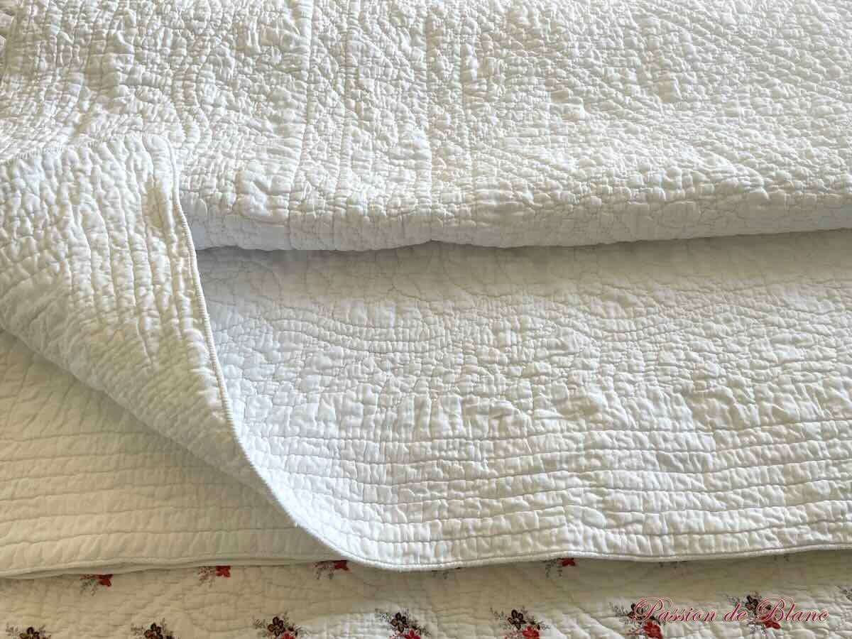 Couverture piquée main Boutis