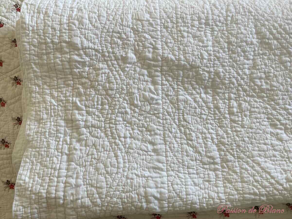 Couverture Courtepointe,Provence,cotonnade blanche motifs , piquage main – Image 7