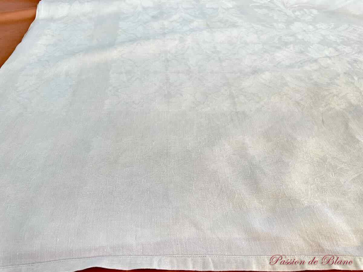 Grand nappe de 4,20 m, en damassé de lin avec motifs raisins , épis de blé, monos VP – Image 7