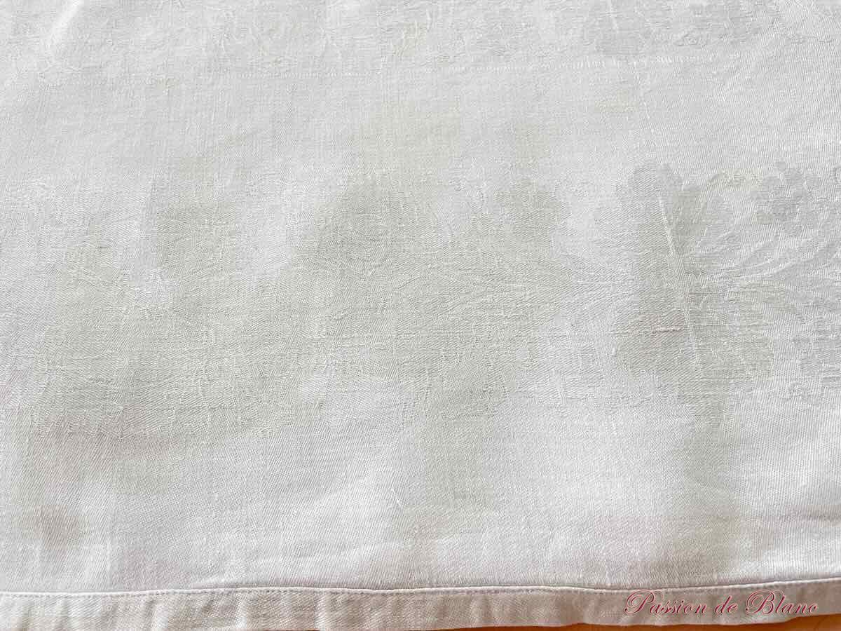 Grand nappe de 4,20 m, en damassé de lin avec motifs raisins , épis de blé, monos VP – Image 4