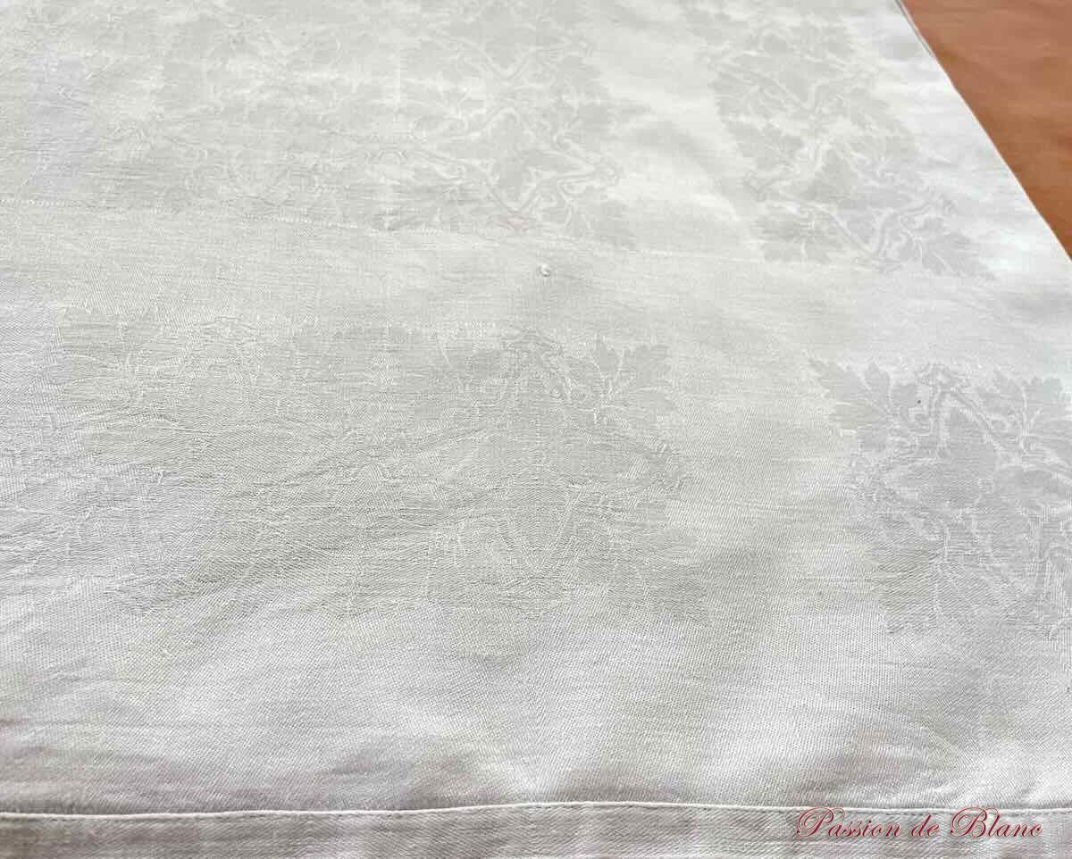 Grand nappe de 4,20 m, en damassé de lin avec motifs raisins , épis de blé, monos VP – Image 3