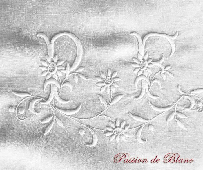 Paire de taies PF lin broderie main