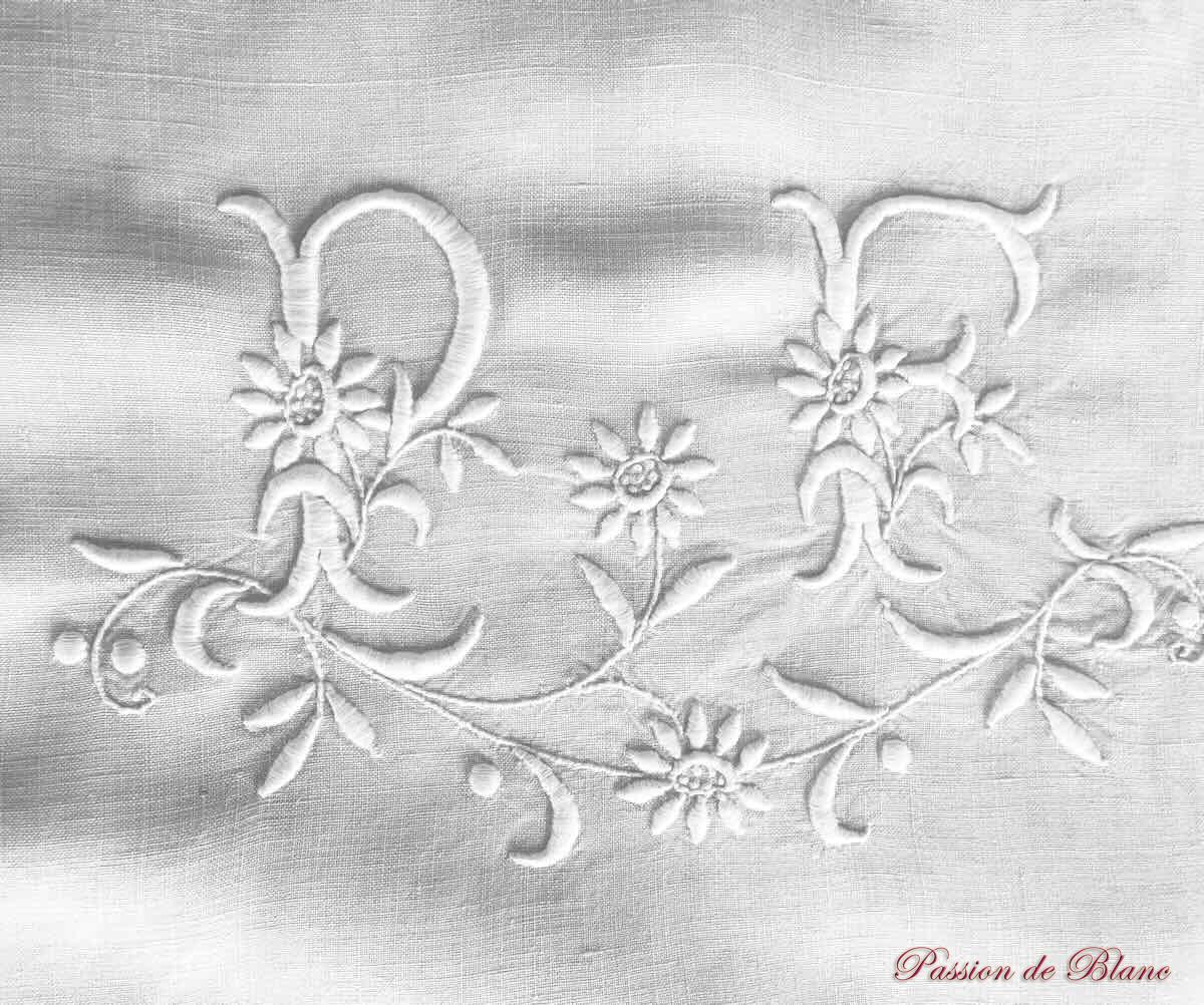 Paire de taies PF lin broderie main