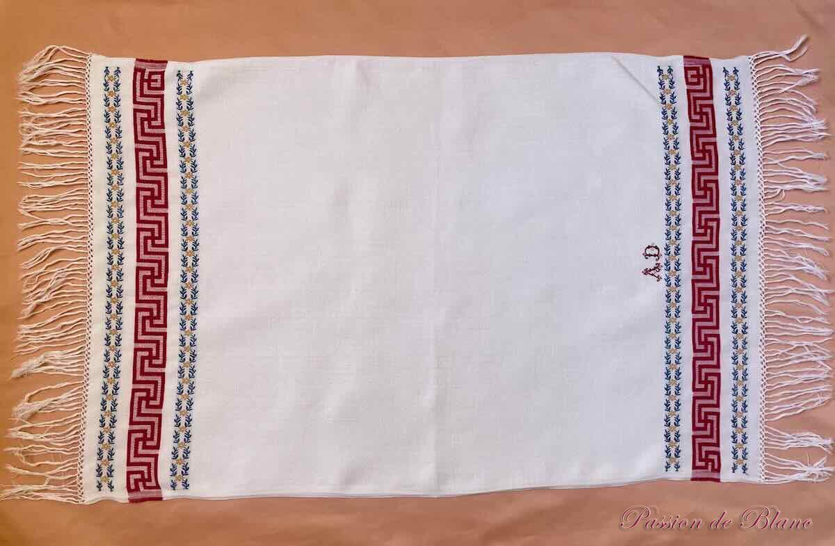 Lot de 4 grandes serviettes d'invités en lin fin liteaux couleur et franges – Image 4