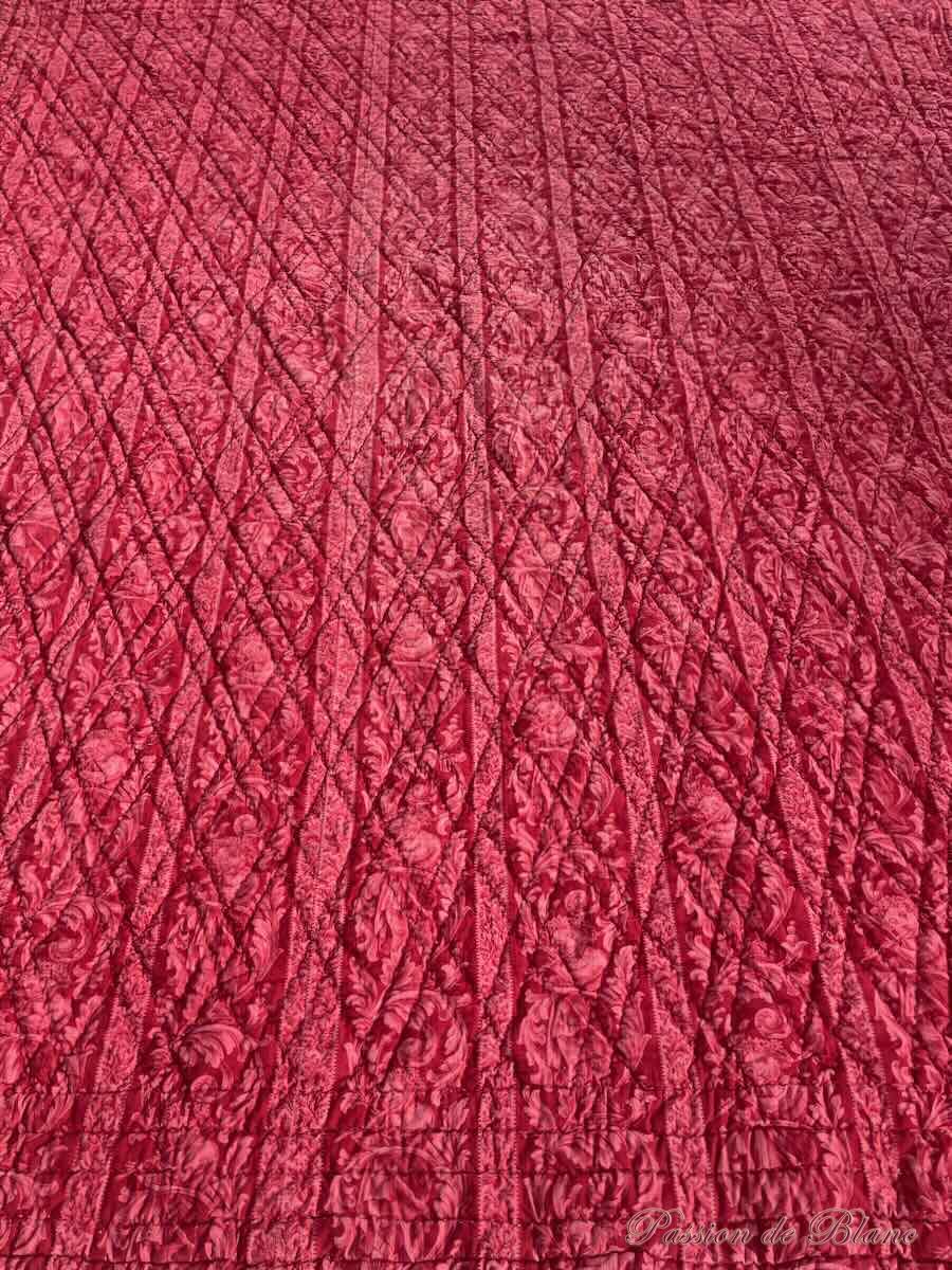 Couverture piquée main avec putti