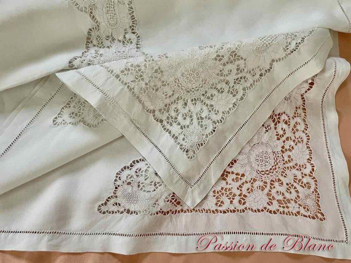 Merveilleuse petite nappe fil de lin avec insertions main à l'aiguille – Image 4