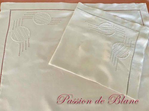 Paire taies fil lin broderie