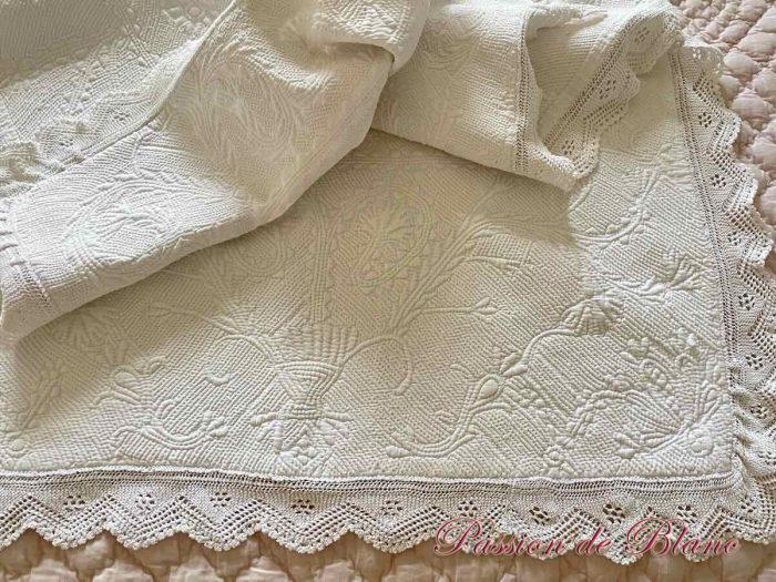 Véritable petit boutis ancien vermiculé, Provence : Collection. – Image 5