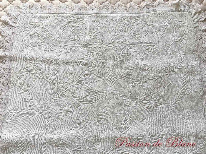 Véritable petit boutis ancien vermiculé, Provence : Collection. – Image 4
