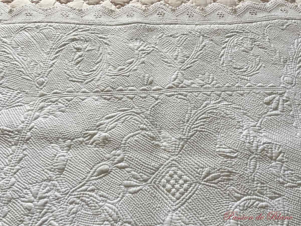 Véritable petit boutis ancien vermiculé, Provence : Collection. – Image 8