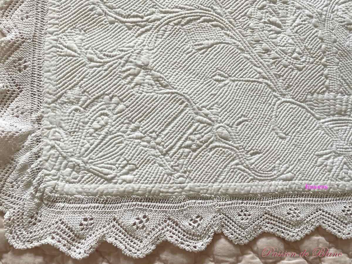 Véritable petit boutis ancien vermiculé, Provence : Collection. – Image 6