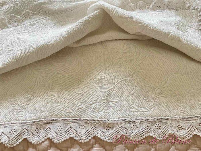 Véritable petit boutis ancien vermiculé, Provence : Collection. – Image 11