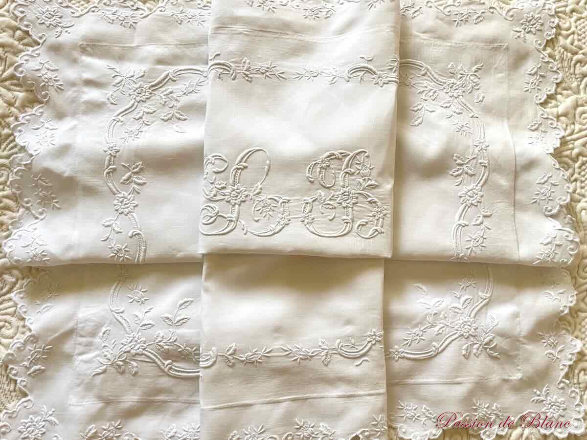 Taie festonnée LB guirlande