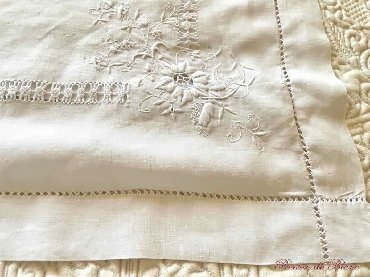Taie BC broderie à l'aiguille fil lin