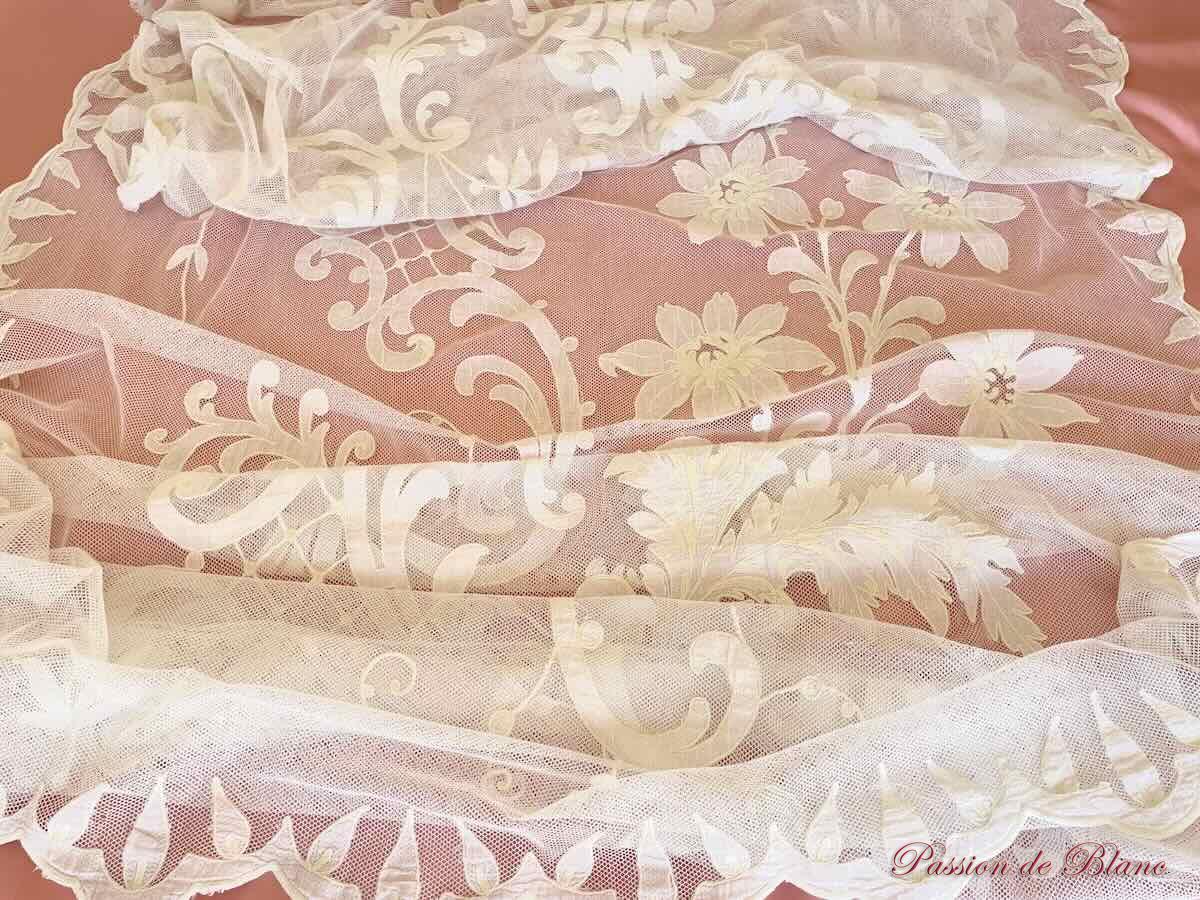 Grand rideau tulle applications Napoléon III