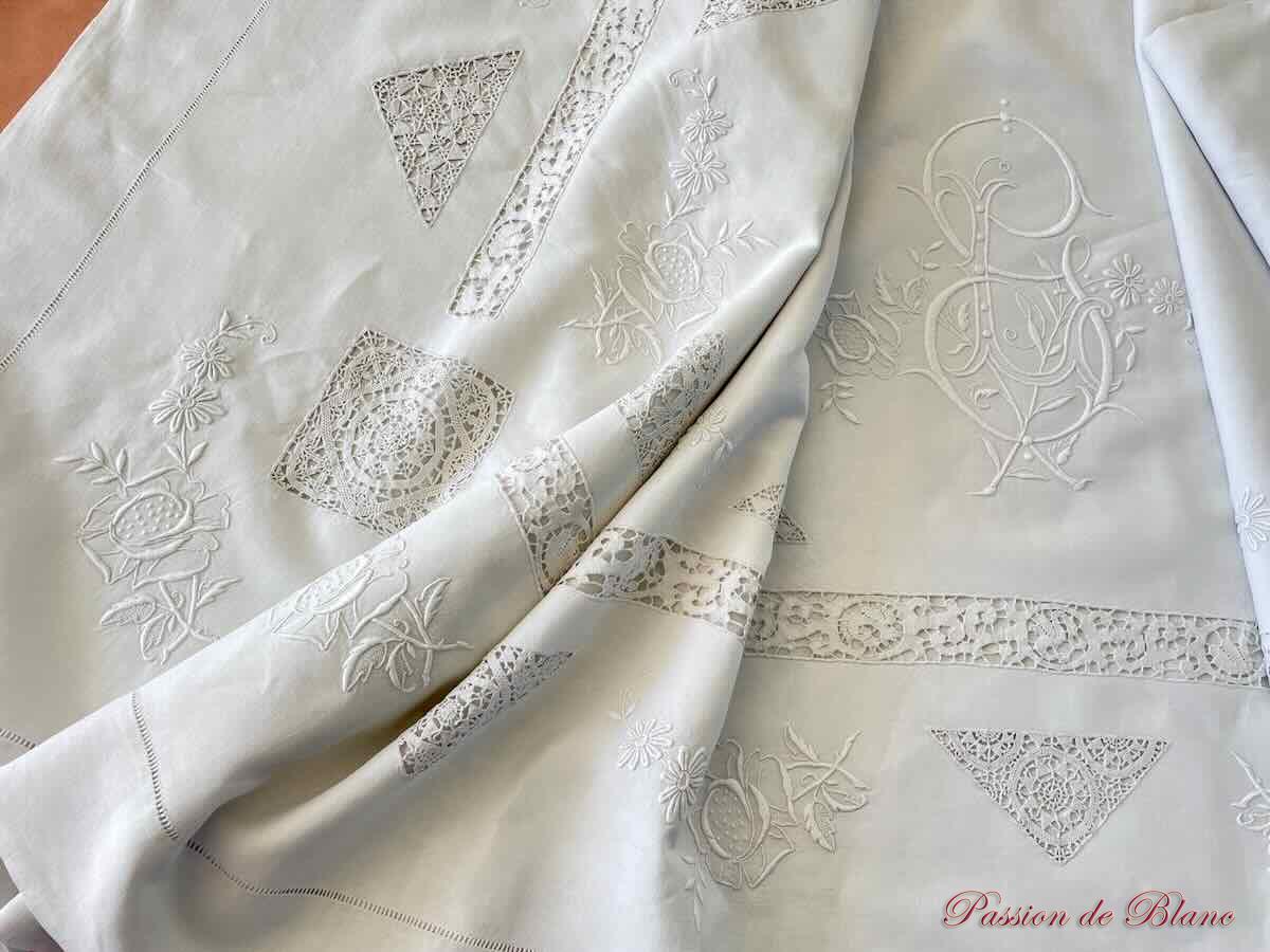 Drap d'apparat, monogramme GL entièrement brodé à la main sur lin fin blanc – Image 5