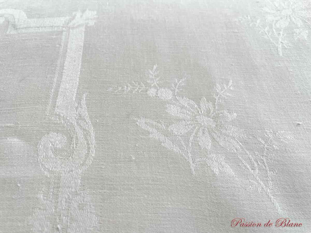 Belle nappe NC en damassé de lin fin, motifs fleurs et rubans – Image 4
