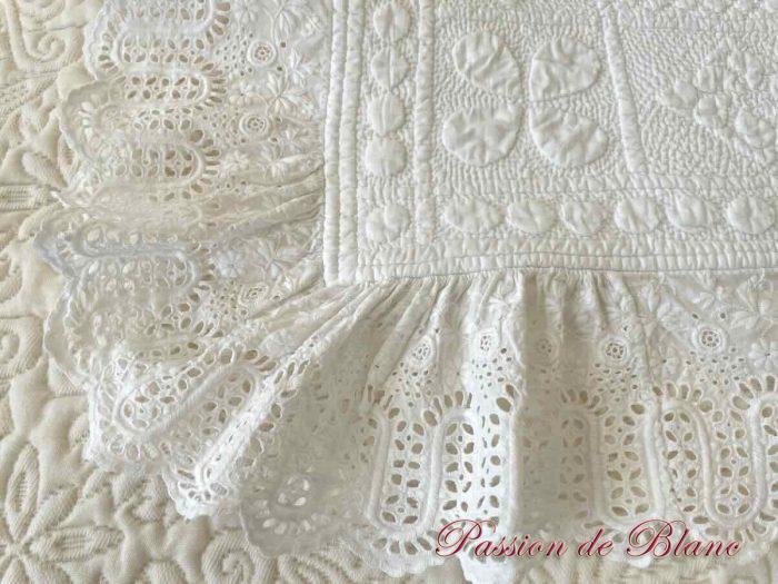 Couverture Bébé,Pétasson, Provence, broderie main, pur coton blanc – Image 9