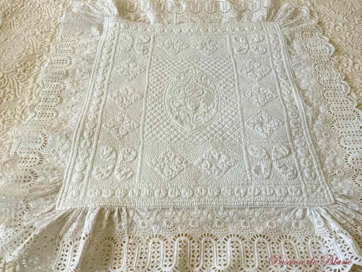 Pétasson piqué broderie