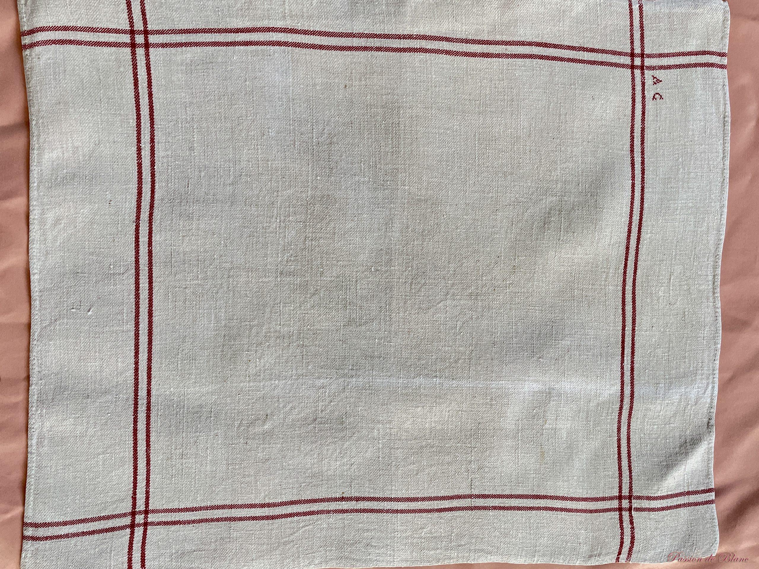 Torchons anciens avec liteaux rouges