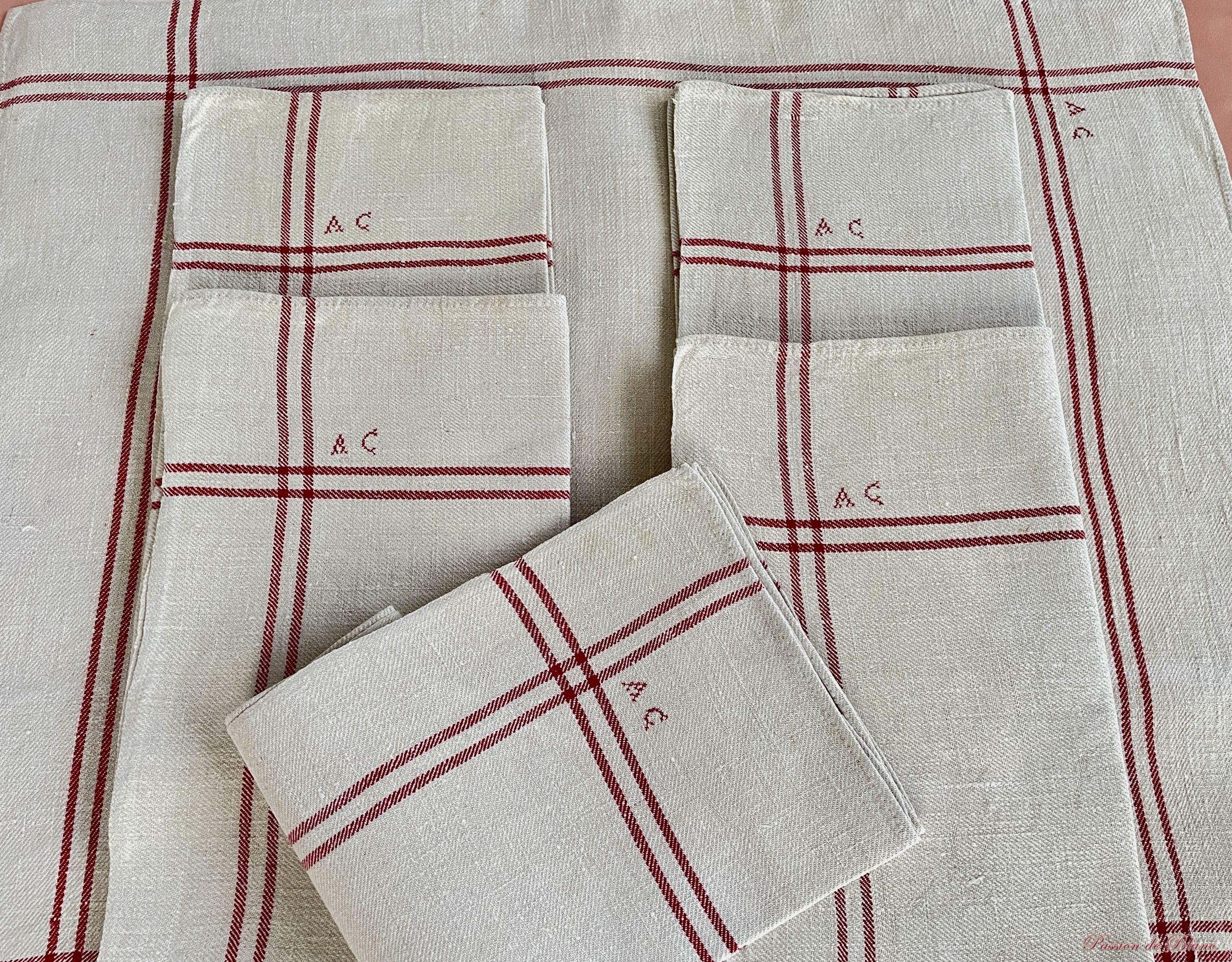 Torchons anciens avec liteaux rouges