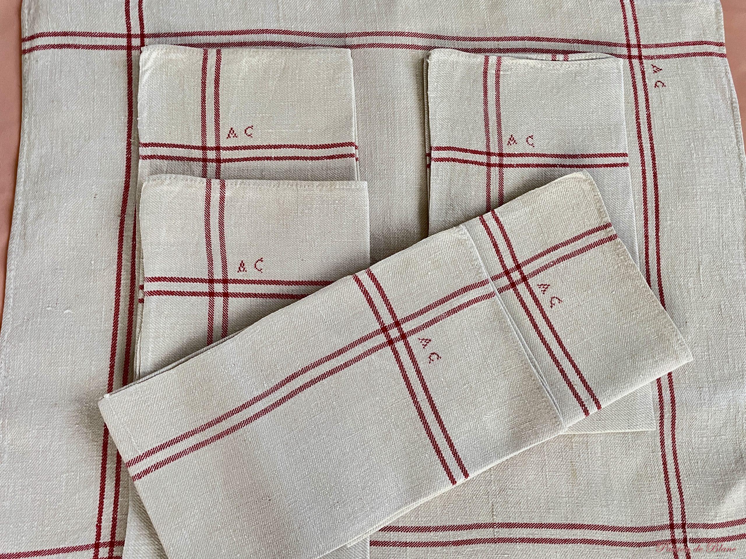 Torchons anciens avec liteaux rouges