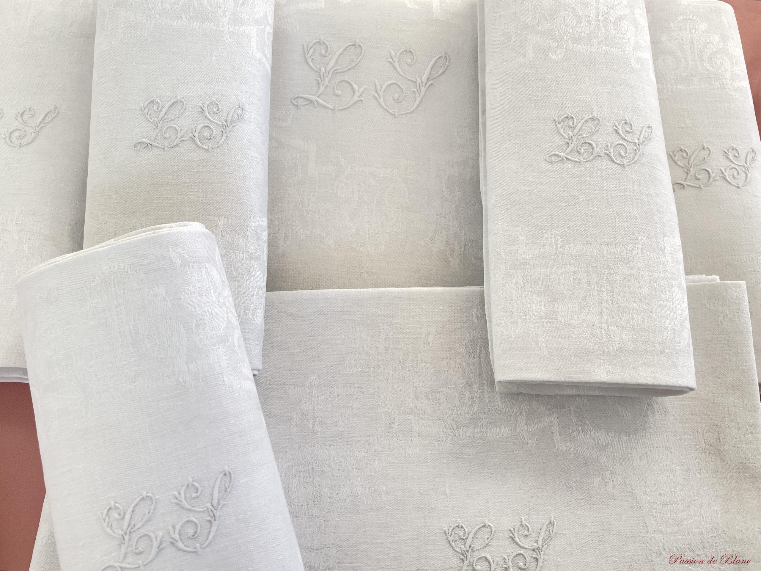 Service damassé lin fin monogramme LS