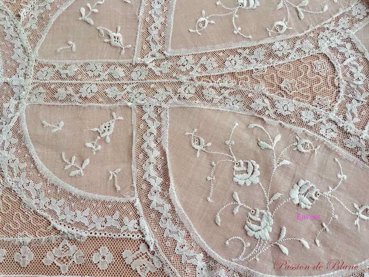 Grand napperon rectangle réalisé en dentelle fine genre Valencienne – Image 7