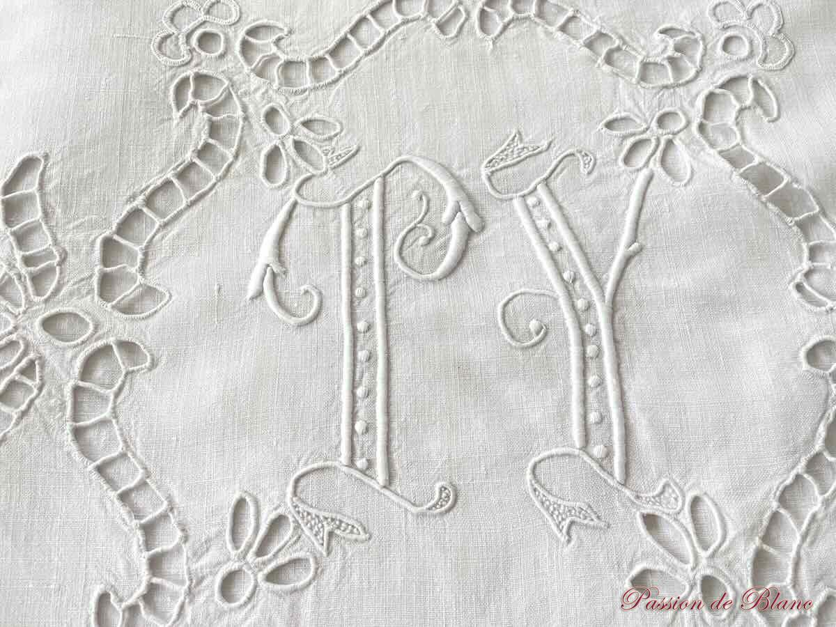 Beau drap avec monogramme PY découverte avec dentelle aux fuseaux – Image 2