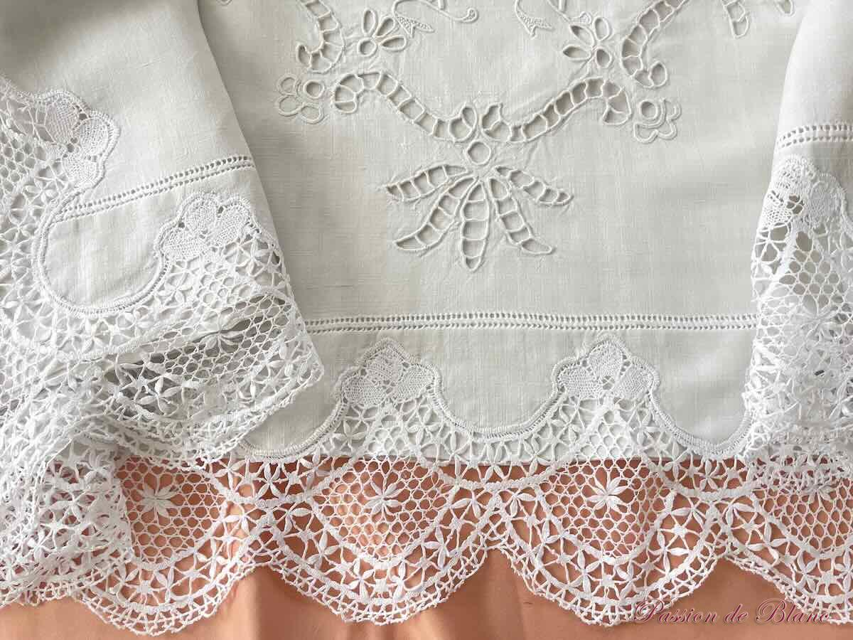 Beau drap avec monogramme PY découverte avec dentelle aux fuseaux – Image 7