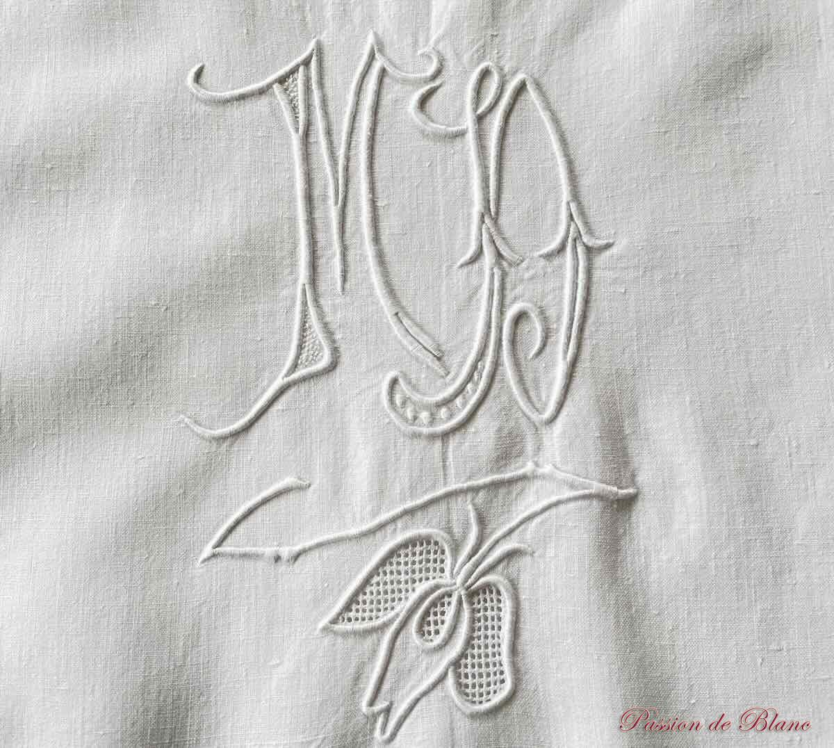 Drap MD fleurs jours échelle