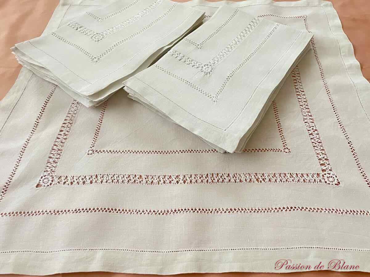 Service de table 12 couverts en lin fin avec travail de jours – Image 8