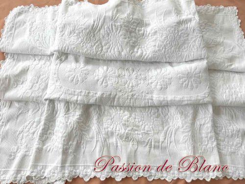 Couverture festonnée EM piqué Marseillais