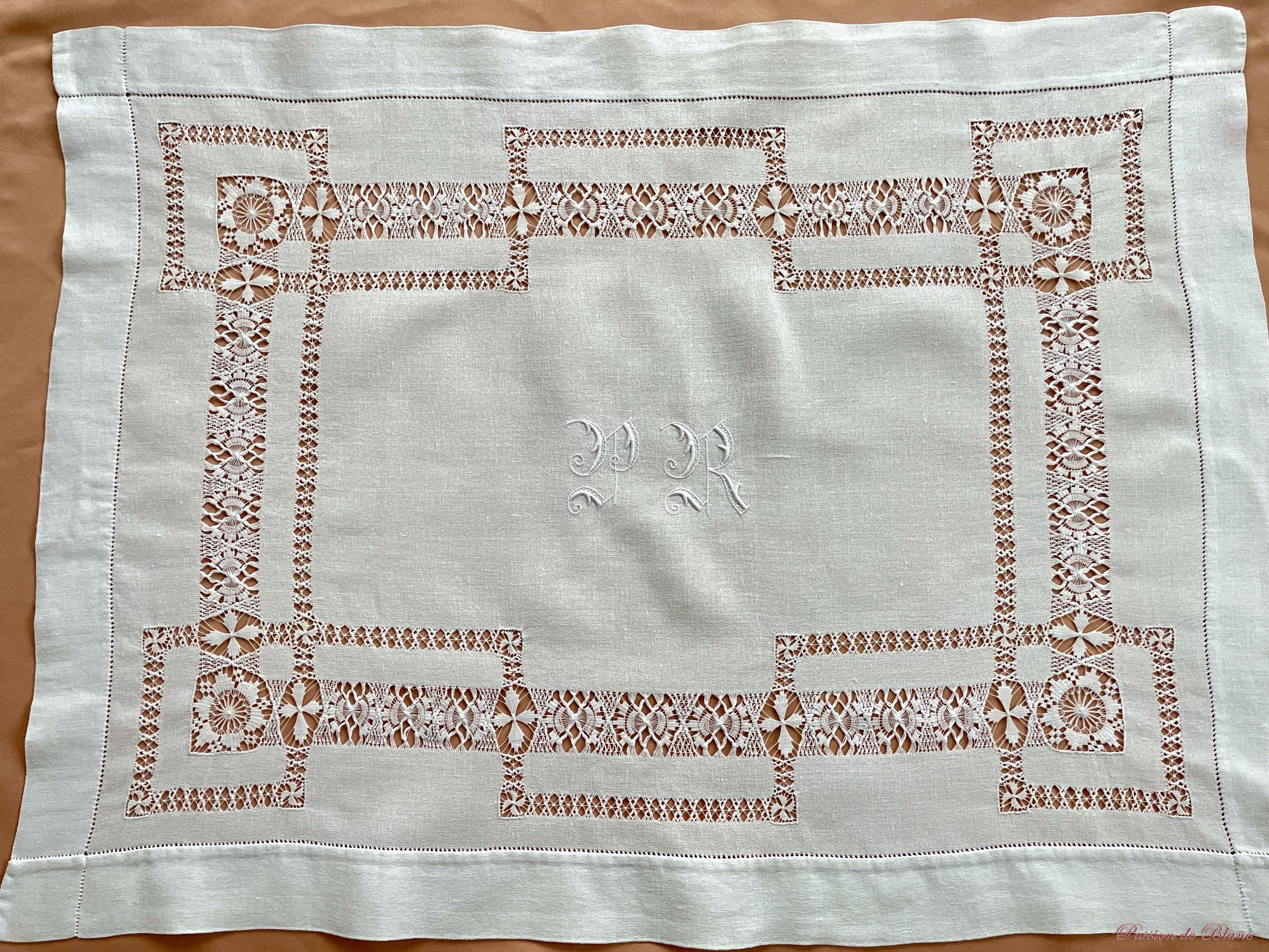 Lot deux sets de table, toile en granité de lin avec jours anciens de Cilaos – Image 6