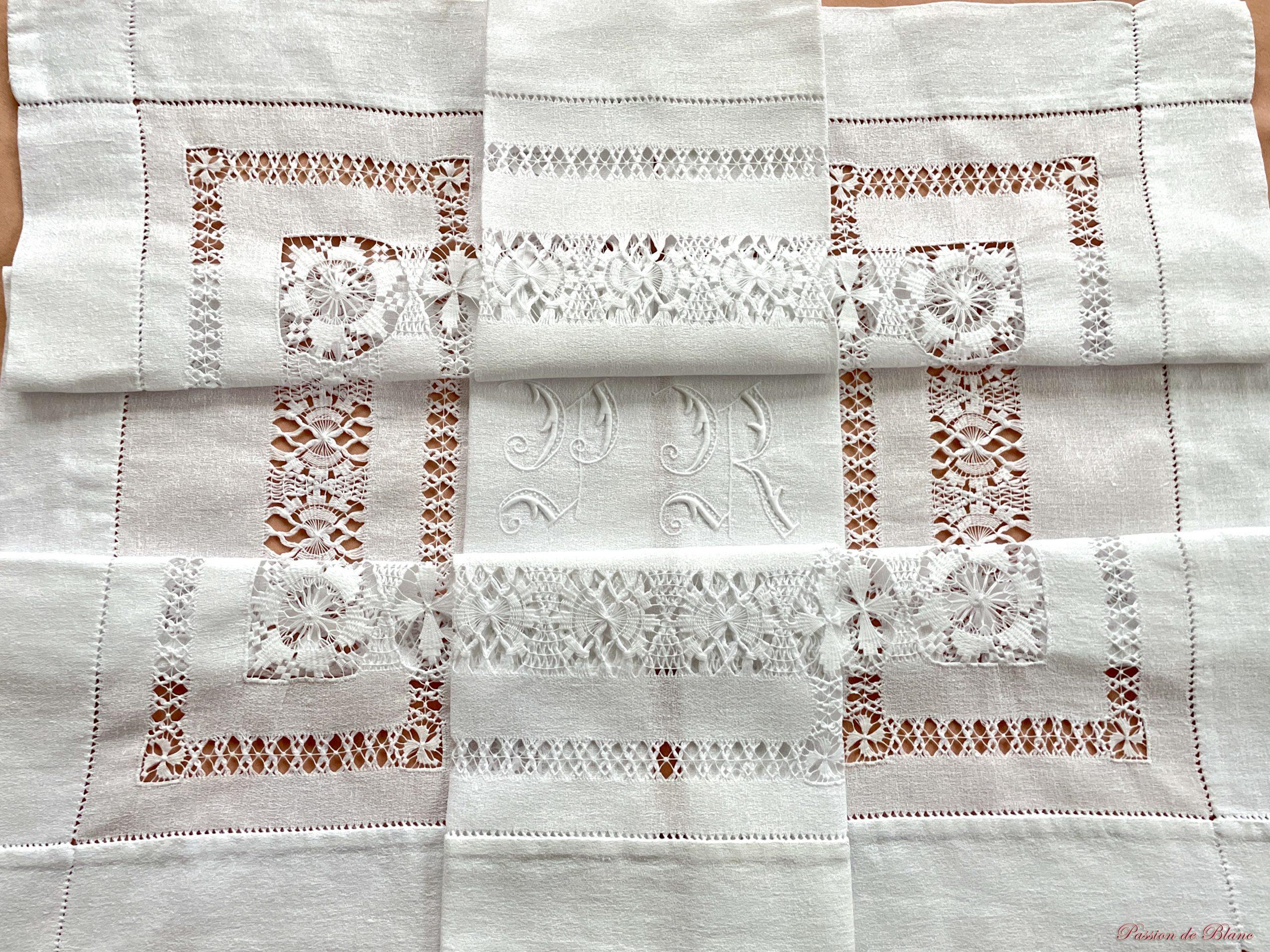 Lot deux sets de table, toile en granité de lin avec jours anciens de Cilaos – Image 4