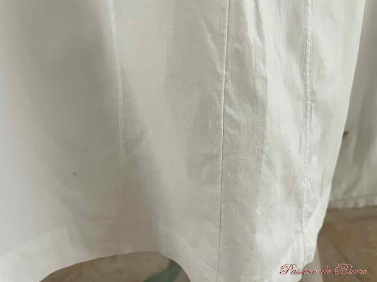 Chemise de dame broderie et ruban jaune pale