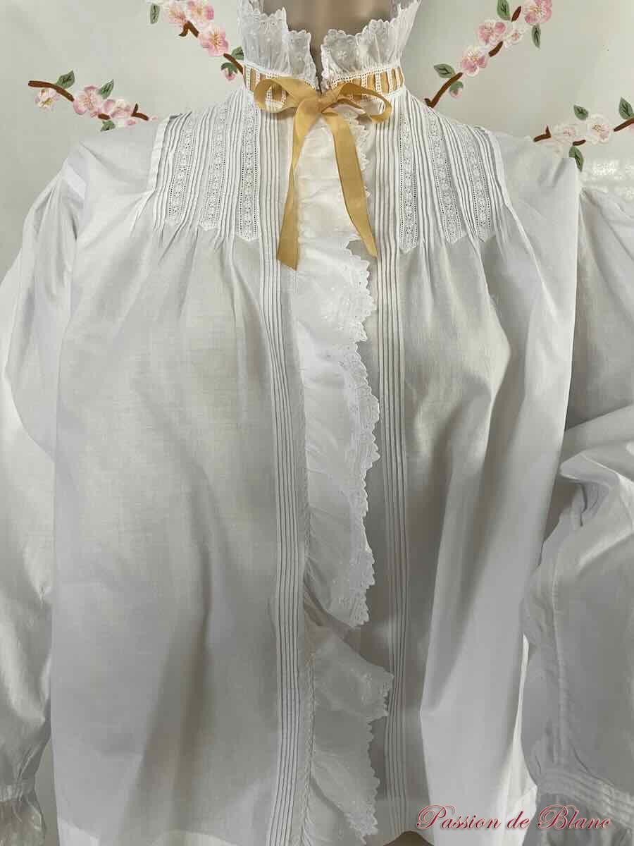 Chemisier manches longues enjolivé de volants, plis nervurés fait main – Image 2