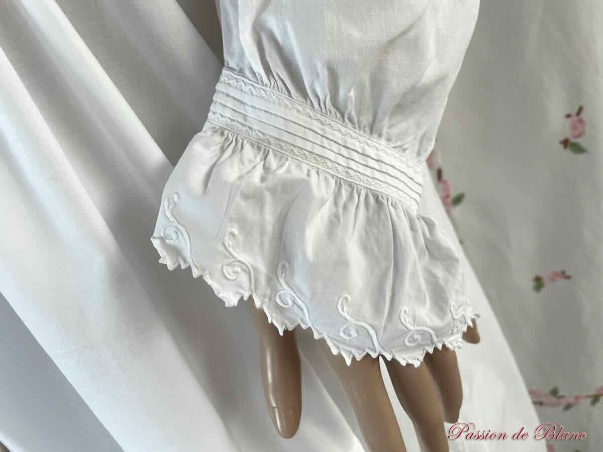 Chemise nuit volants brodés