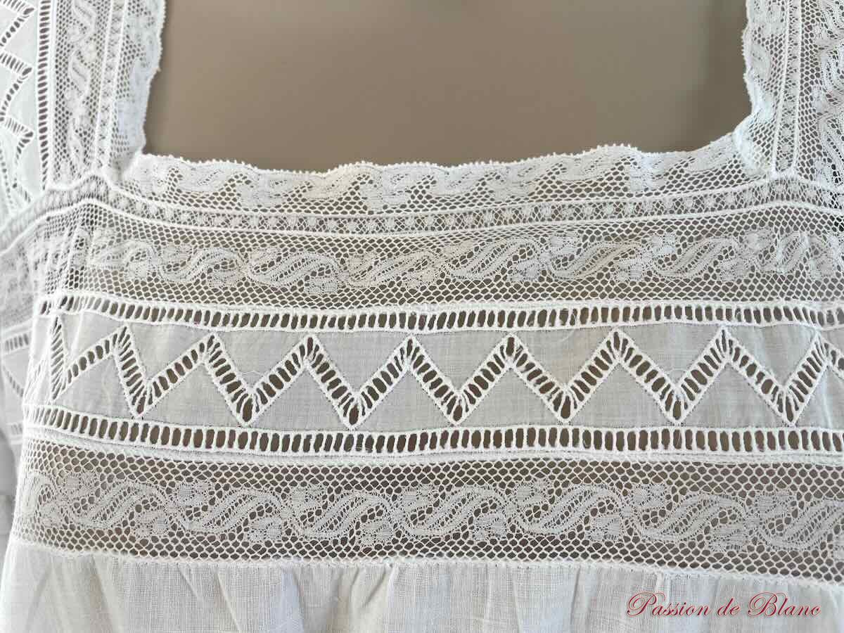 Chemise de nuit avec de fines dentelles sur mousseline de coton – Image 3