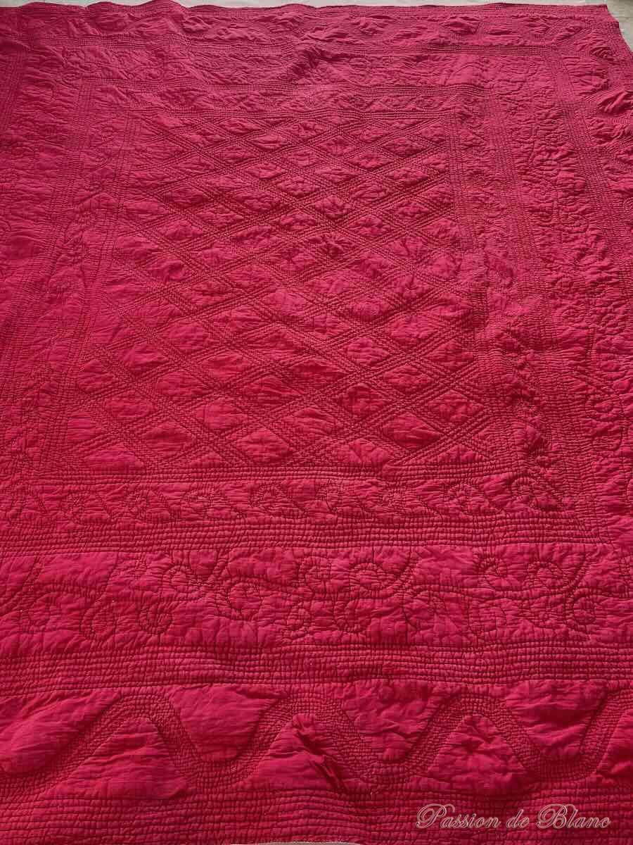 Couverture piquée main boutis