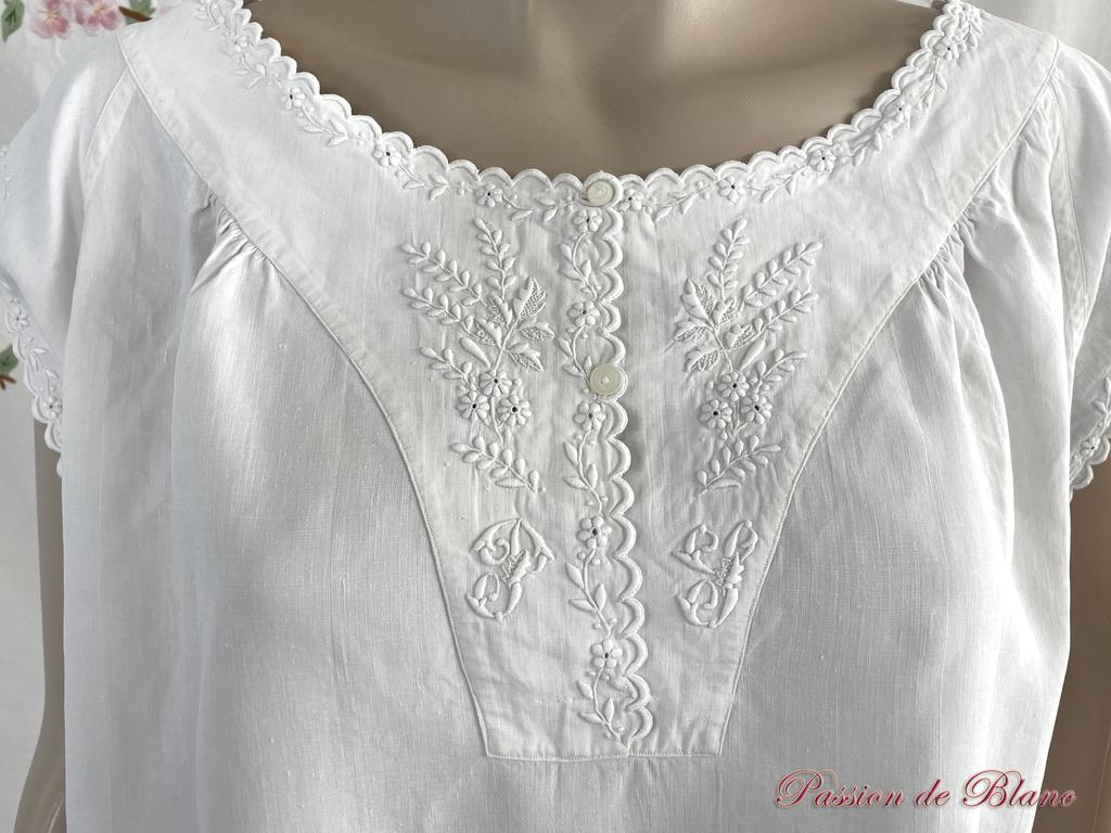 Chemise de jour lin empiècement brodé