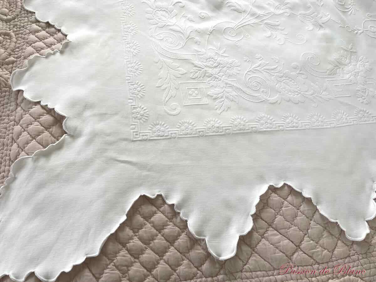 Couverture en piqué festonnée quatre côtés, monogramme JD – Image 7