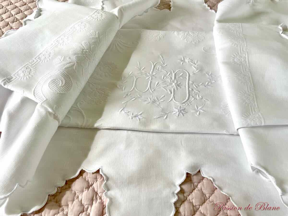 Couverture en piqué festonnée quatre côtés, monogramme JD – Image 3