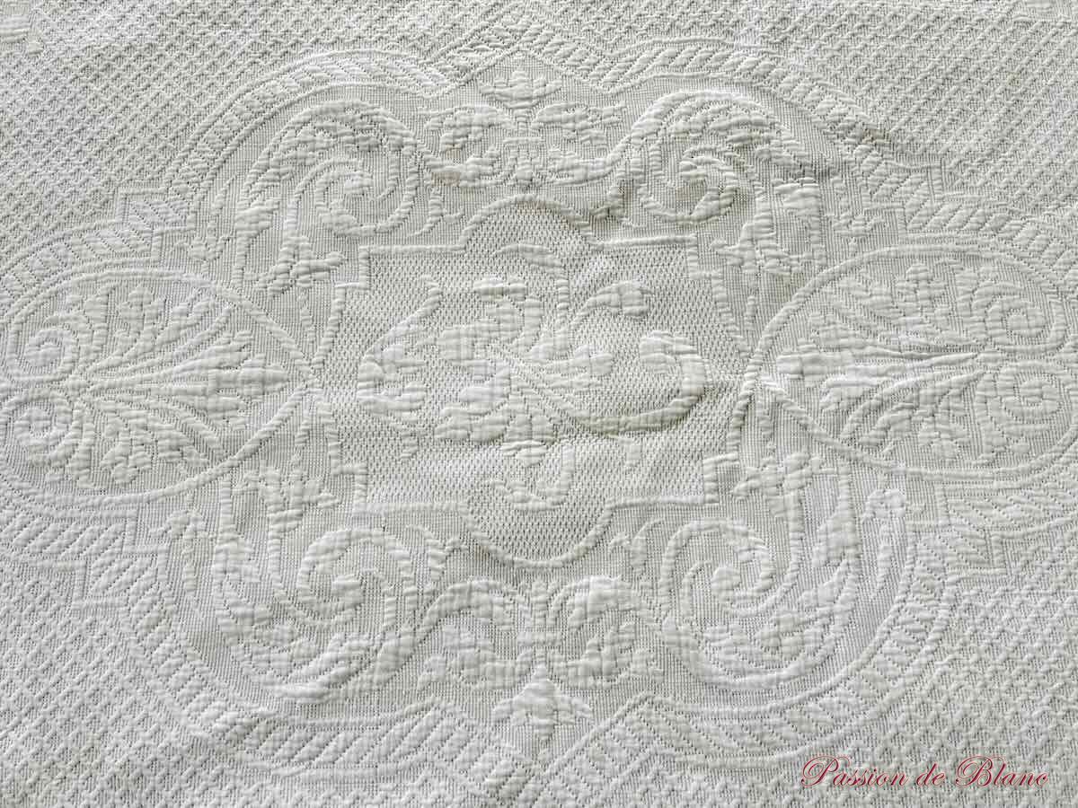 Couverture en piqué Marseillais et crochet
