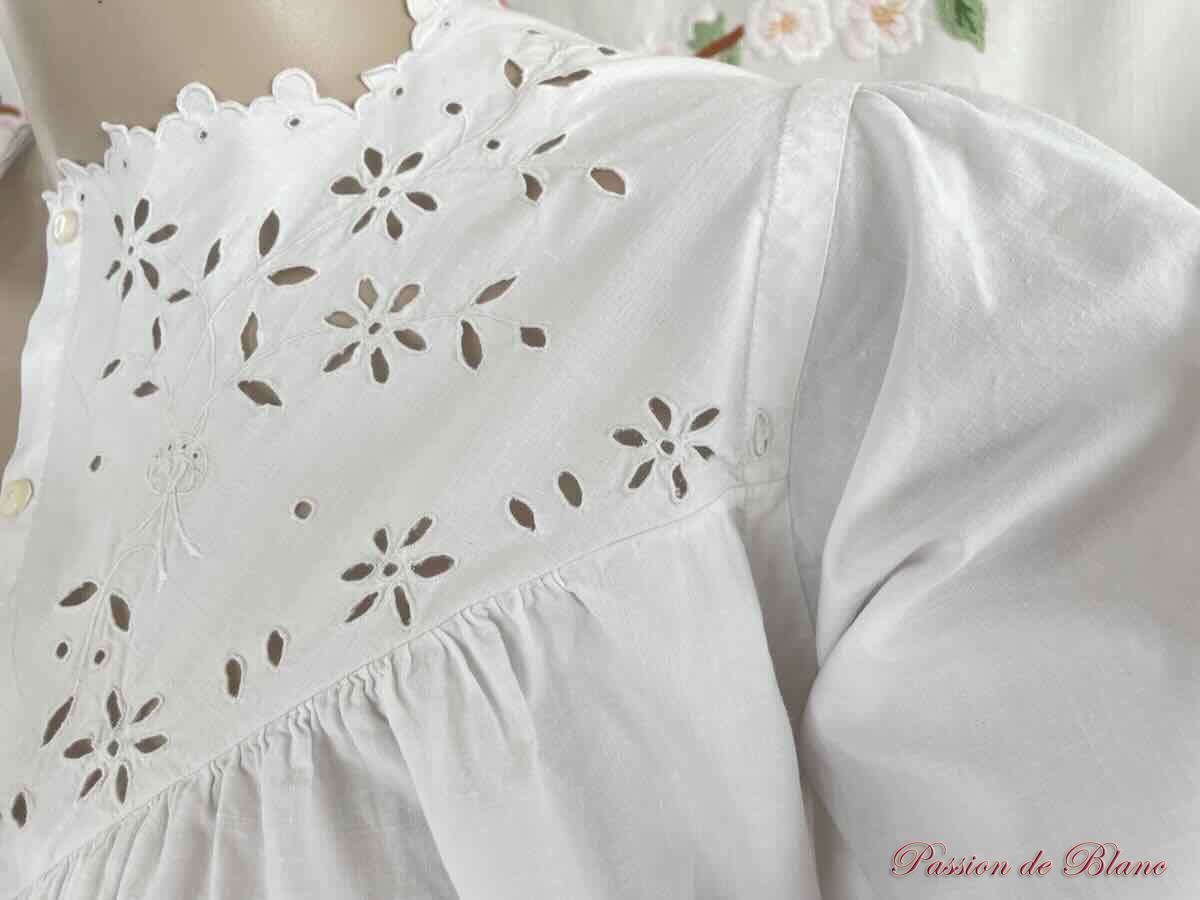 Chemise de nuit brodée main
