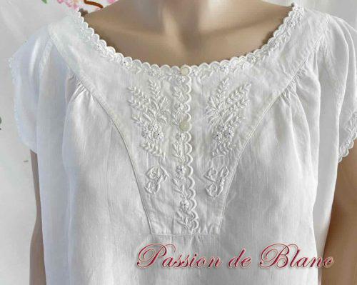 Chemise de jour empiècement brodé