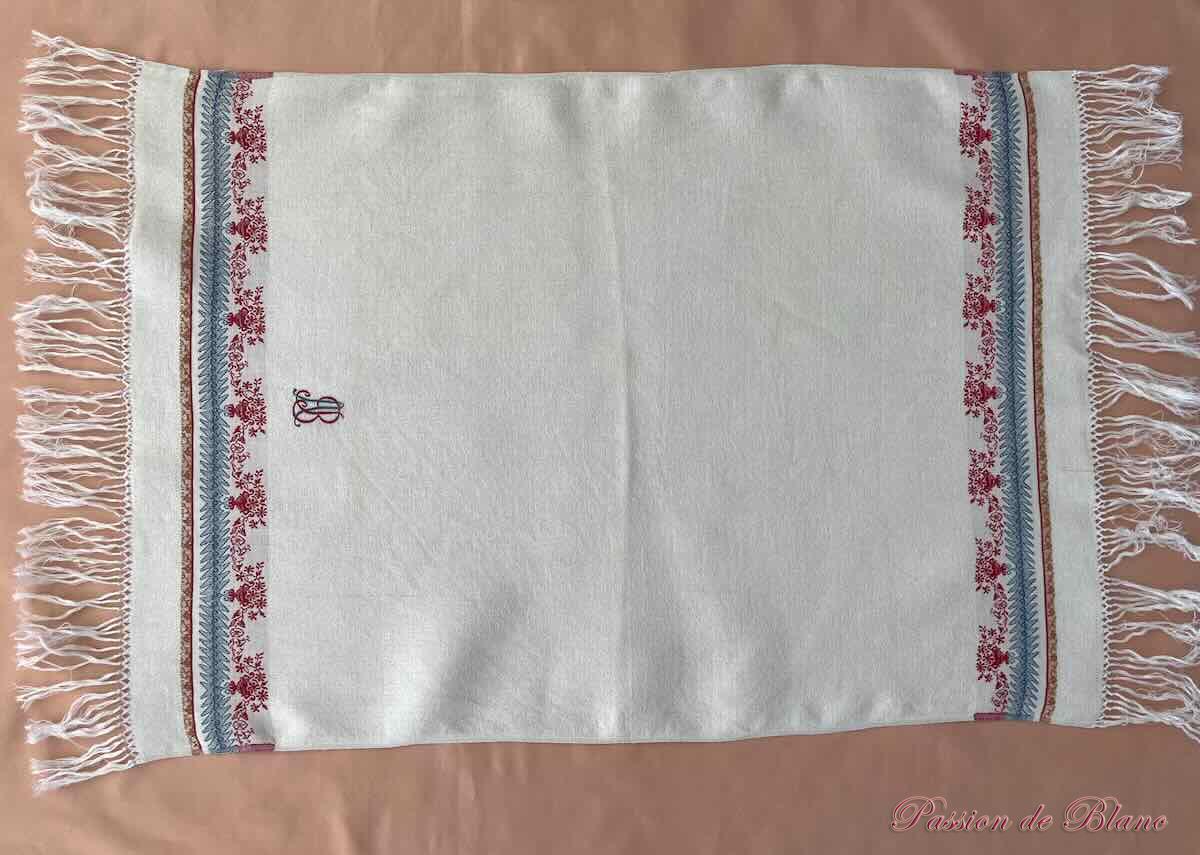 Ensemble 4 serviettes d’invités anciennes