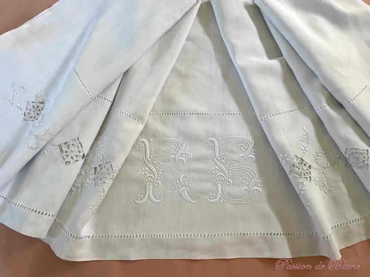 Drap lin broderie RB