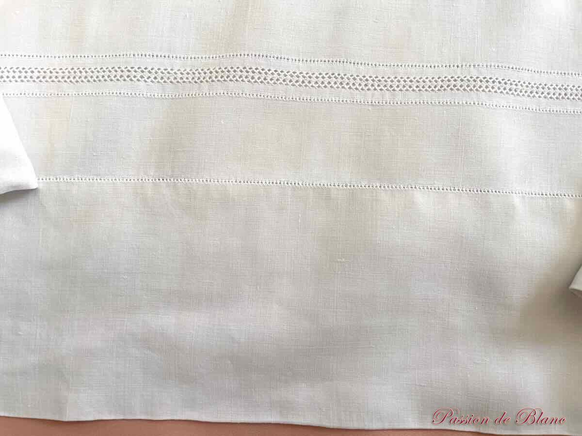 Drap une personne lin fin AP brodé main, découverte avec retours – Image 2