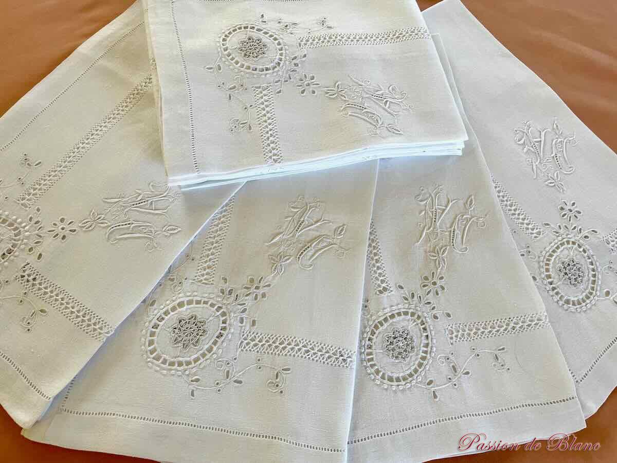 Grandes serviettes lin broderie aiguille - monos DA